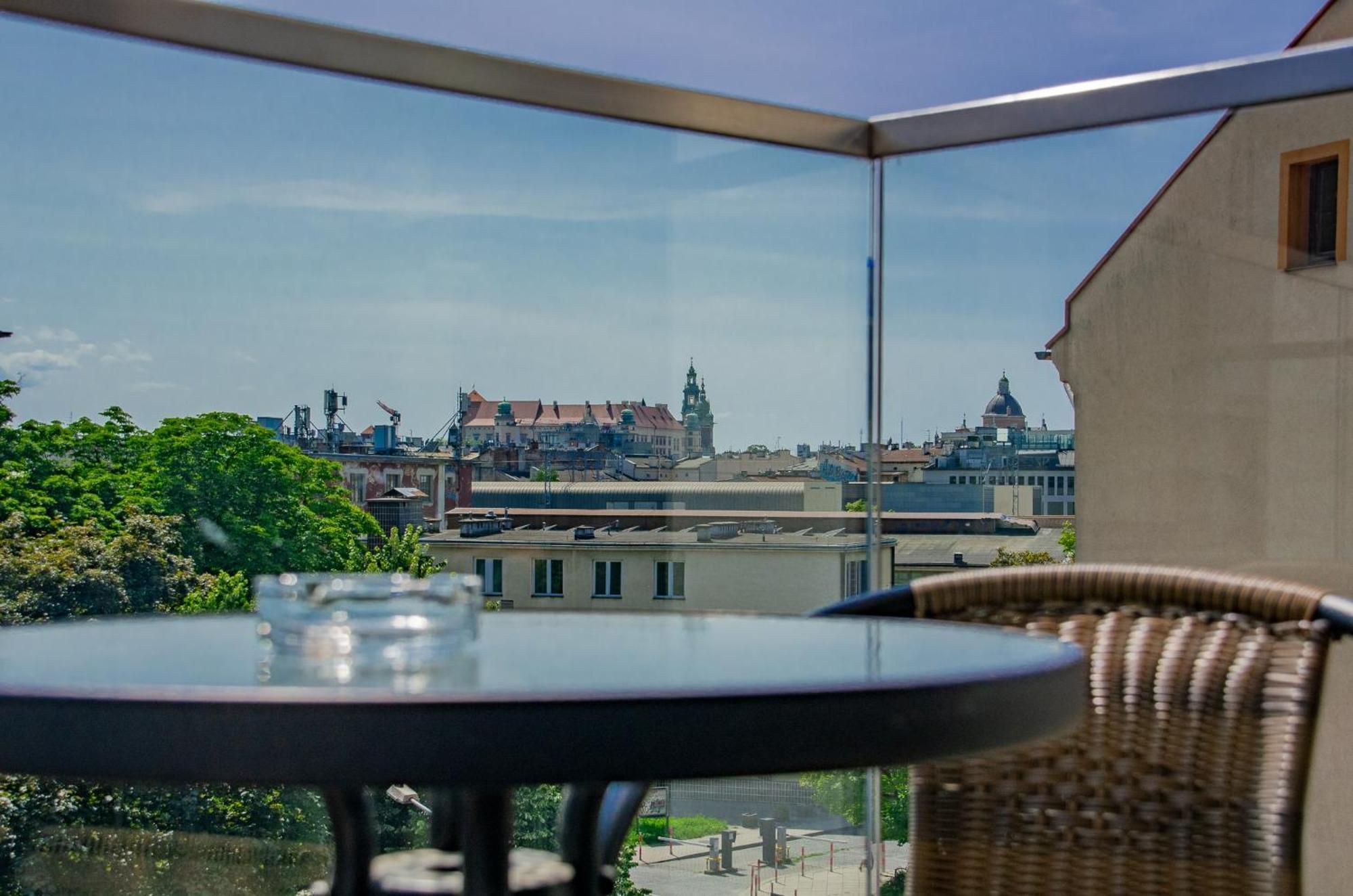 Inpoint Apartments G11 Near Old Town & Kazimierz District & Optional Paid Parking — Photos 3